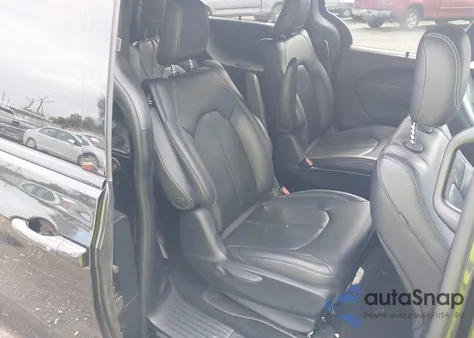 2020 Chrysler Pacifica Hybrid Touring L из США, поврежденный, VIN 2C4RC1L74LR267553